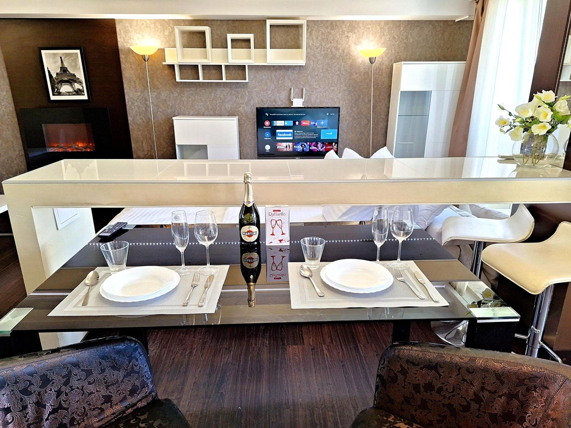 Найбільше Ліжко У Полтаві Мережа Alex Apartments Цілодобово Безконтактне Заселення Poltava Exterior photo