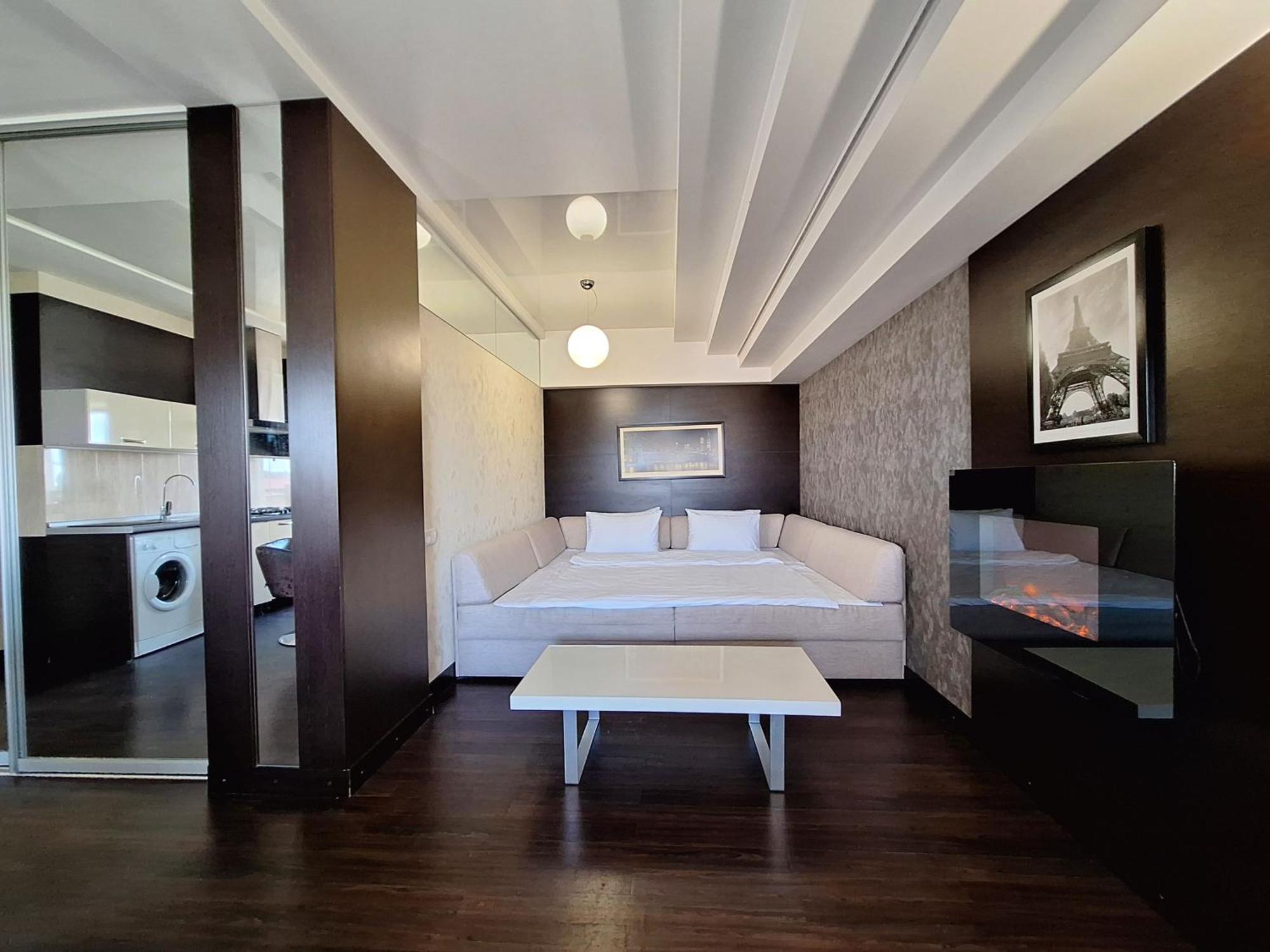 Найбільше Ліжко У Полтаві Мережа Alex Apartments Цілодобово Безконтактне Заселення Poltava Exterior photo